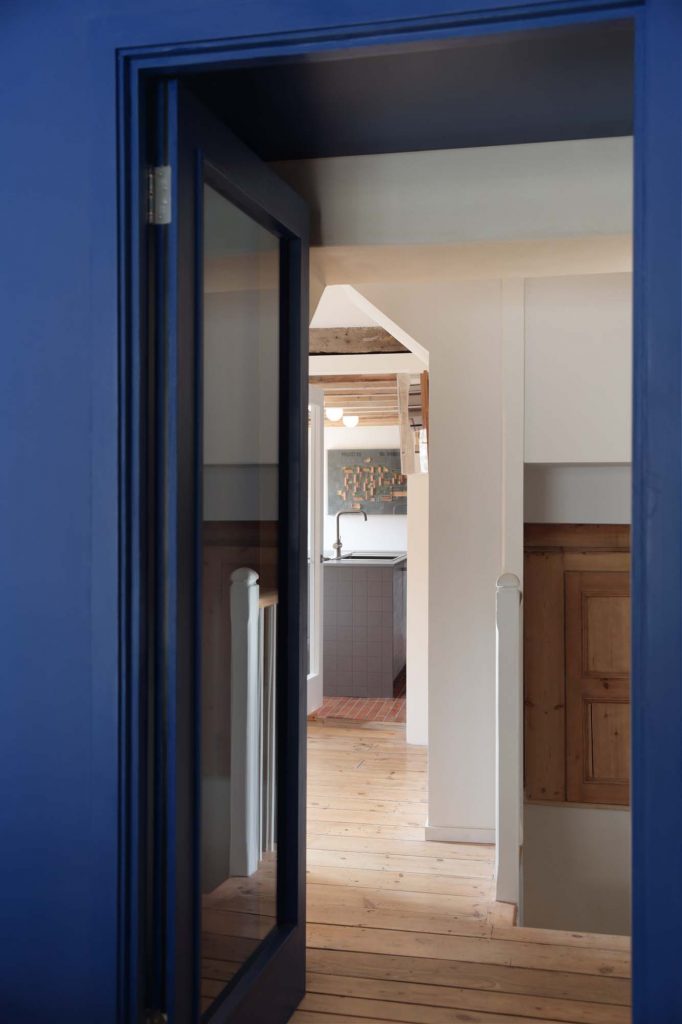 yves klein blue, Cotswolds Interior, Cotswolds Interior designer, kitchen designer