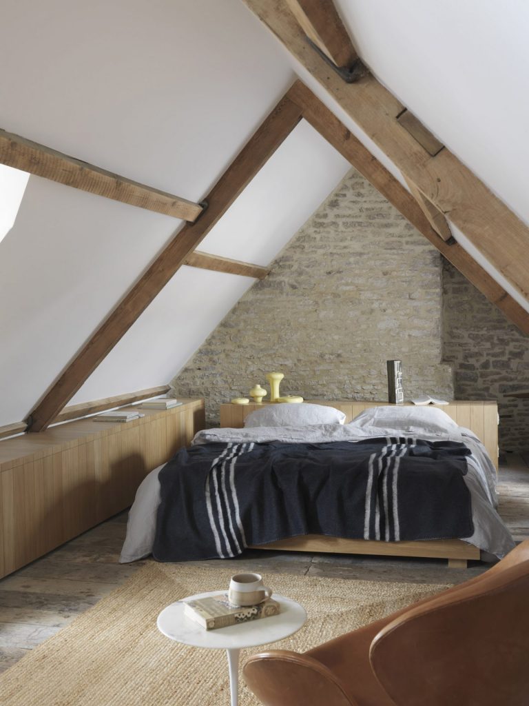 Residential bedroom design, bespoke cabinetry, minimal design, Avlar Aalto, exposed beams